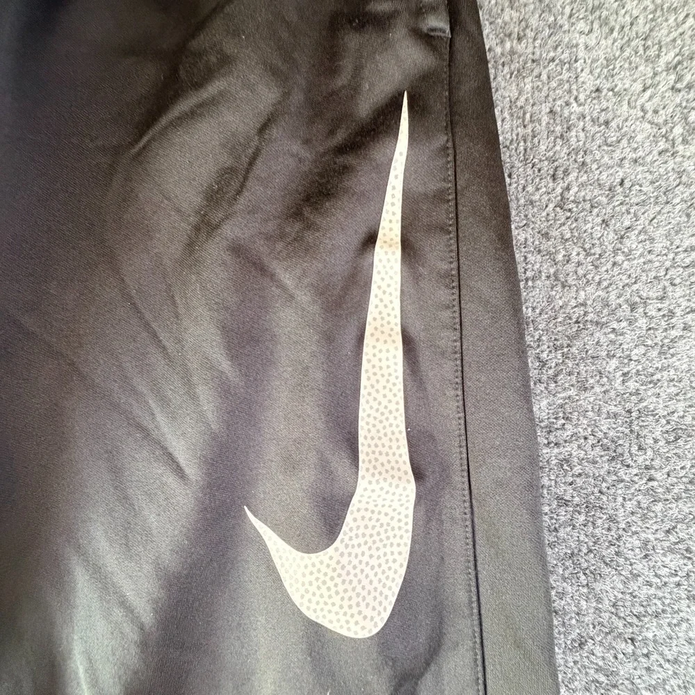 Nike Dri Fit Sweatpants Boys Medium‎ Black Swoosh Gym Basketball Tapered Leg